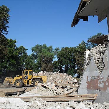 Buldo�ery niszcz� histori� Mi�dzyzdroj�w