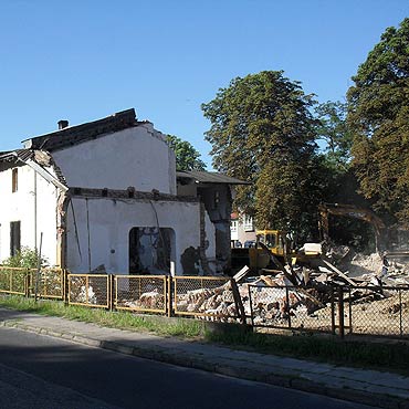 Buldo�ery niszcz� histori� Mi�dzyzdroj�w