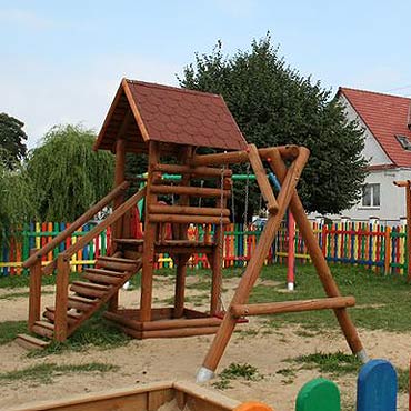 Kamieńskie place zabaw coraz piękniejsze