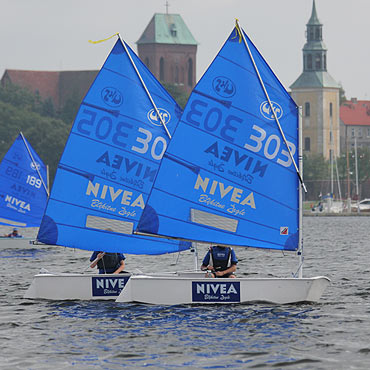 Kamie� Pomorski: B��kitne �agle w nowej marinie 