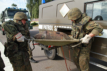 Saperzy z Dziwnowa wywie�li niewybuchy ze �winoujskiego portu