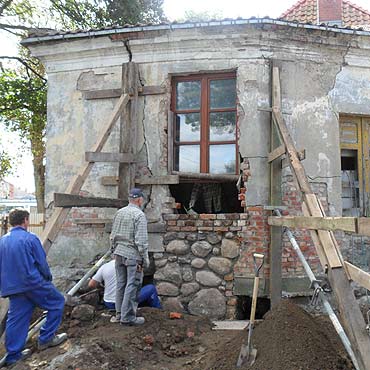Badania archeologiczne na terenie Dworu Kleista w Kamieniu Pomorskim