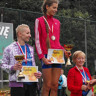 Mi�dzyzdroje: Biegli w adidasach i na obcasach