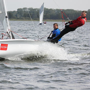 Zalew Kamie�ski �askawy dla �eglarzy klasy 505