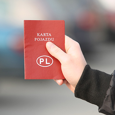 Powiat: Mo�esz ��da� zwrotu 425 z� za kart� pojazdu