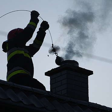 Stra�acy i ratownicy ostrzegaj� przed gro�nym czadem