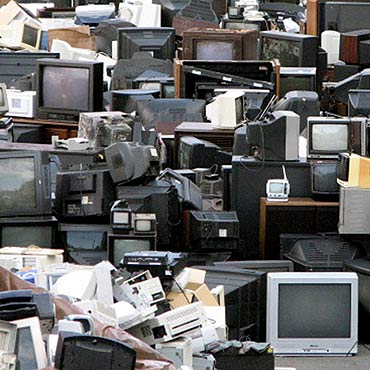 Za elektor�mieci mo�na dosta� zegarek lub zgniatark� do puszek