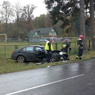 Golczewo: Zderzenie dw�ch samochod�w. Ranny trafi� do szpitala