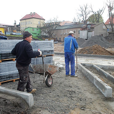 Wolin: Przy ulicy Ogrodowej buduj� targowisko