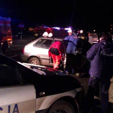 Troszyn: Zderzy�y si� samochody. Dwie osoby ranne