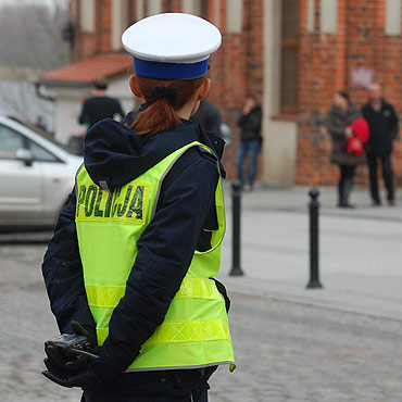 Posypa�y si� mandaty za rozmawianie przez kom�rk� podczas jazdy