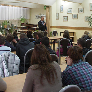 Pose� Napieralski otworzy� biuro w Kamieniu Pomorskim