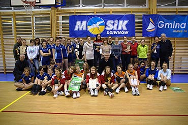 Dziwn�w: Mistrzostwa wojew�dztwa LZS kobiet w siatk�wce