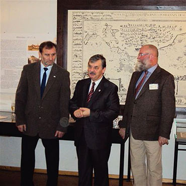 Wolin przekaza� map� Lubinusa  dla Stowarzyszenia Zamku Stolpe