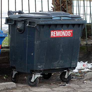 Radni b�d� musieli wprowadza� poprawki do podj�tych uchwa� �mieciowych