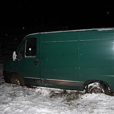 �niegowa zaspa zatrzyma�a z�odzieja