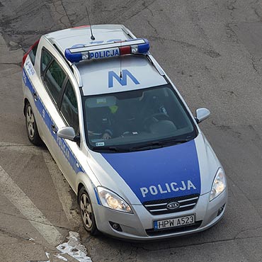 Hieny cmentarne ukrad�y krzy�e z nagrobk�w. Policja szuka sprawc�w