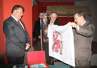 Delegacja samorz�du Wolina go�ci�a w Walimiu