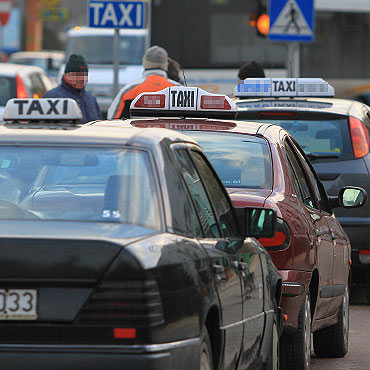 Mi�dzyzdroje: Urz�dnicy chcieli sprzeda� taks�wkarzowi licencj� na 50 lat