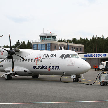 Z lotniska pod �winouj�ciem do Warszawy, Dortmundu i Kolonii