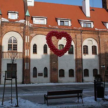 Kamień Pomorski: Ławeczka zakochanych na Walentynki