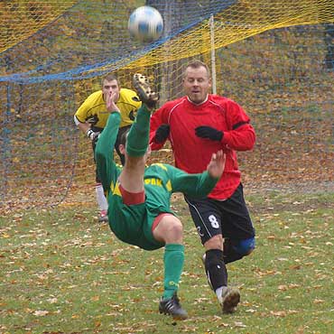 Nowy sprz�t sportowy dla Ba�tyku Gosty� i Korony Stuchowo