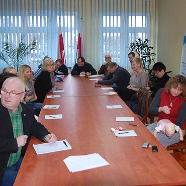 �wierzno: Uczyli si� udzielania pierwszej pomocy dzieciom i niemowl�tom
