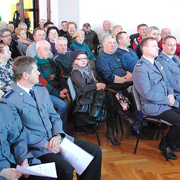 Kamień Pomorski: Służby mundurowe z działkowcami o obronie przed złodziejami