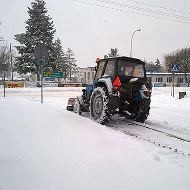 Dwa dni do wiosny. Powiat pokryty śniegiem