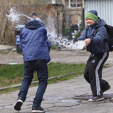 Prognoza pogody na Wielkanoc. B�dzie pada� deszcz ze �niegiem