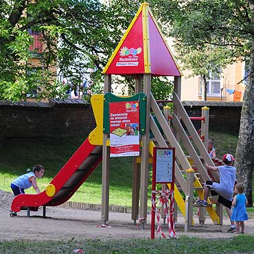 Wygraj plac zabaw dla Kamienia Pomorskiego