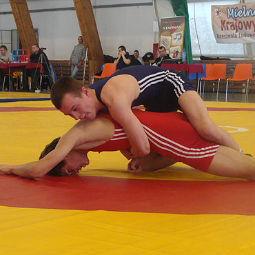 Krzysztof Wróblewski srebrnym medalistą Mistrzostw Polski LZS w zapasach w stylu wolnym