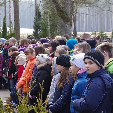 Ku pami�ci pomordowanym w Katyniu i tragicznie zmar�ym w Smole�sku