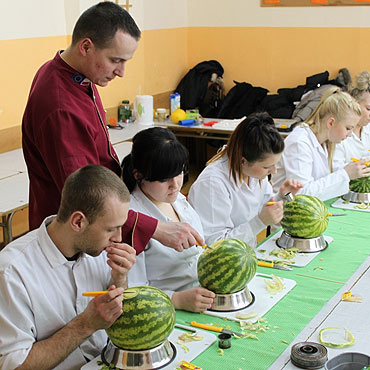 Uczniowie ZSP w Kamieniu Pomorskim uczestniczyli w kursie carvingu