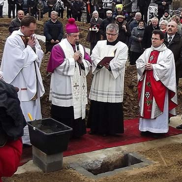 Chomino: Wmurowano kamień węgielny pod budowę kościoła