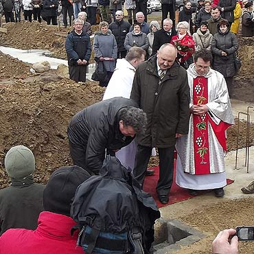 Chomino: Wmurowano kamień węgielny pod budowę kościoła