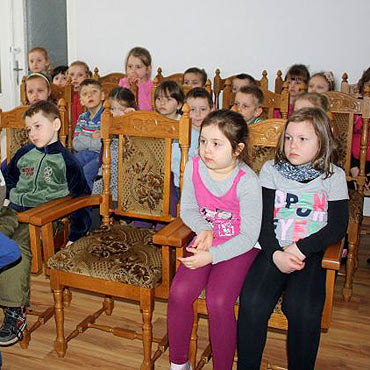 Przedszkolaki ze �wierzna odwiedzi�y Urz�d Gminy w �wierznie