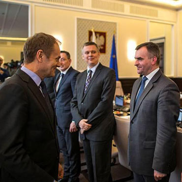 Burmistrz Karpiński pogratulował bratu objęcia resortu skarbu