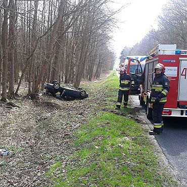 Rekowo: Wyszli cało z dachowania