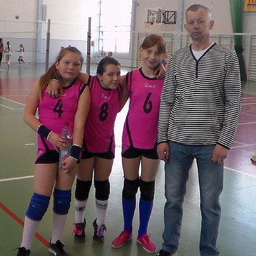 Zwyci�ski turniej naszych siatkarek w �obzie