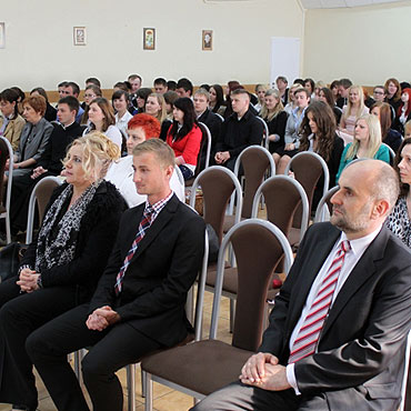 Kamie� Pomorski: Uczniowie klas maturalnych zako�czyli nauk�