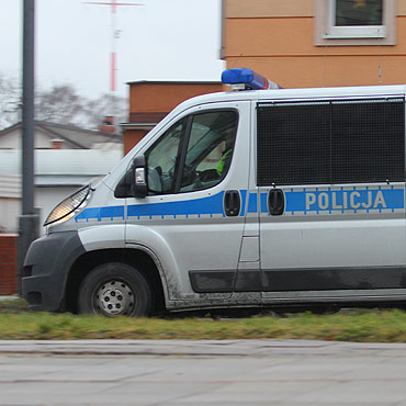 Gryfice: 13-latek prawie skatowa� psa