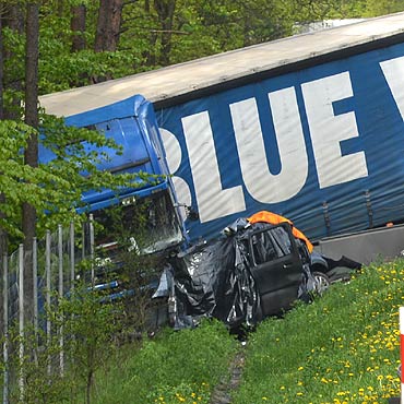 Dargob�dz: Makabryczny wypadek.Trzy osoby nie �yj�,  w tym ma�e dziecko