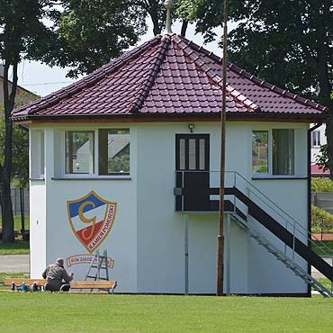 Kamie� Pomorski: Szatnia dla pi�karzy ju� gotowa