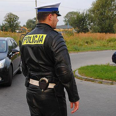 W dwie godziny sprawdzili trze�wo�� ponad 700 kierowc�w. Wpad�o trzech!