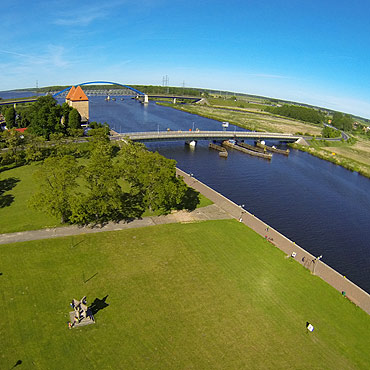 Wolin: Most otwierany trzy razy dziennie. Ale tylko w weekendy. Zobacz film z videodrona!