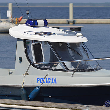 Kamie� Pomorski: Z wody wyci�gni�to cia�o 