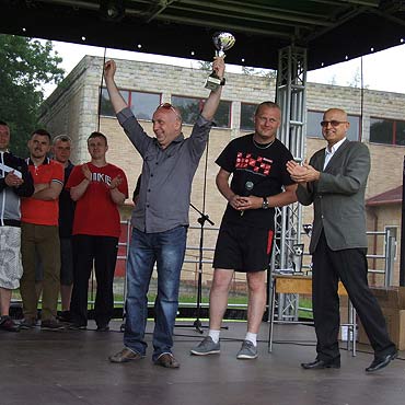 Wysoka Kamie�ska: II Turniej Pi�ki No�nej - Firm Budowlanych