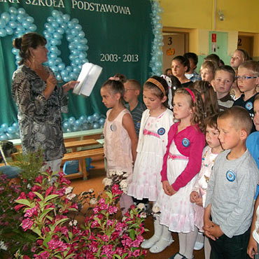  10-lecie  Stowarzyszenia Rozwoju Wiosek Wyspy Wolin-organu prowadz�cego Szko�� Podstawow�