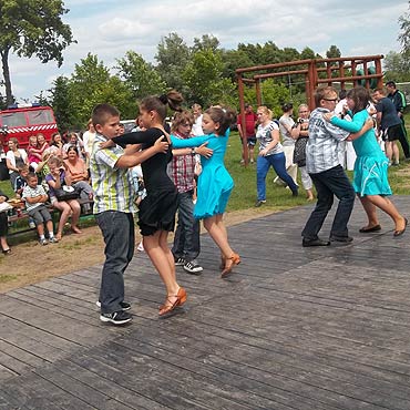  10-lecie  Stowarzyszenia Rozwoju Wiosek Wyspy Wolin-organu prowadz�cego Szko�� Podstawow�